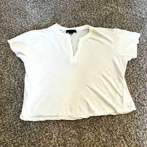 Sanctuary cream v-neck cropped t-shirt. Size medium. Brand new, without tags.